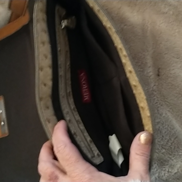 Merona Crossbody Bag - Picture 7 of 9